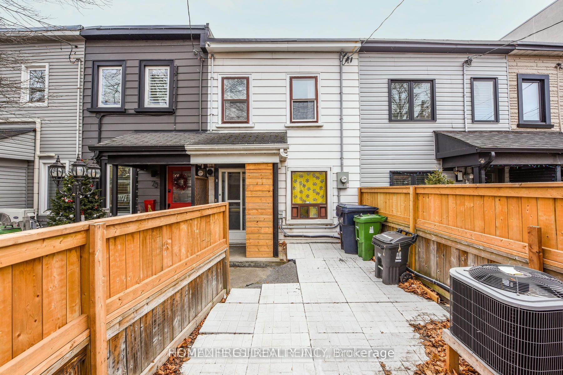 23 Myrtle Avenue, Toronto E01, ON M4M 2A3