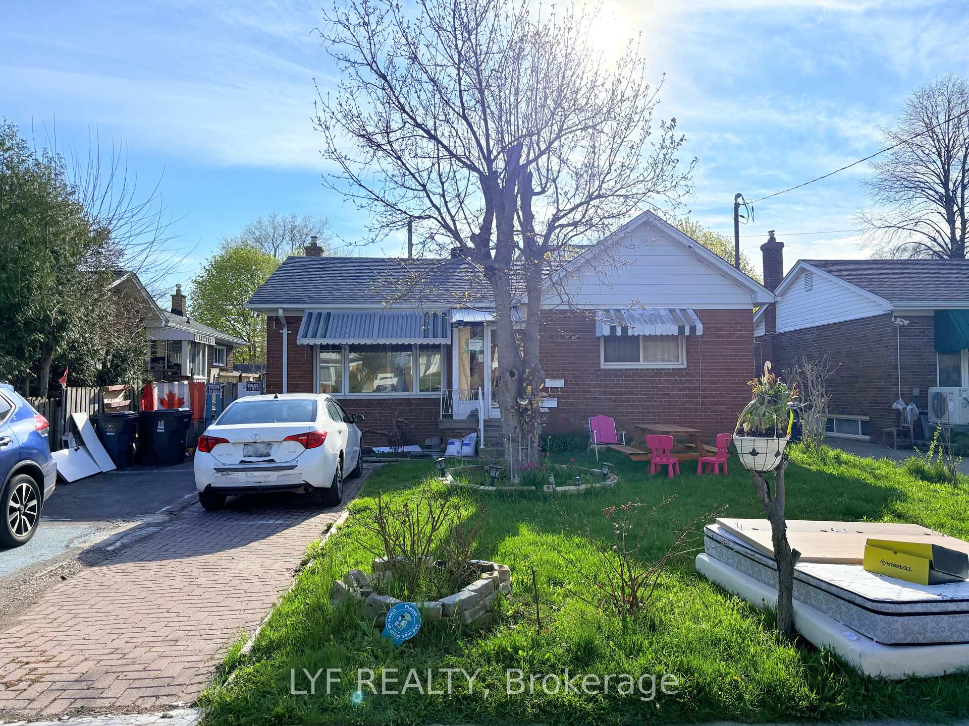 22 Ivordale Crescent BSMT RM 2, Toronto E04, ON M1R 2W6