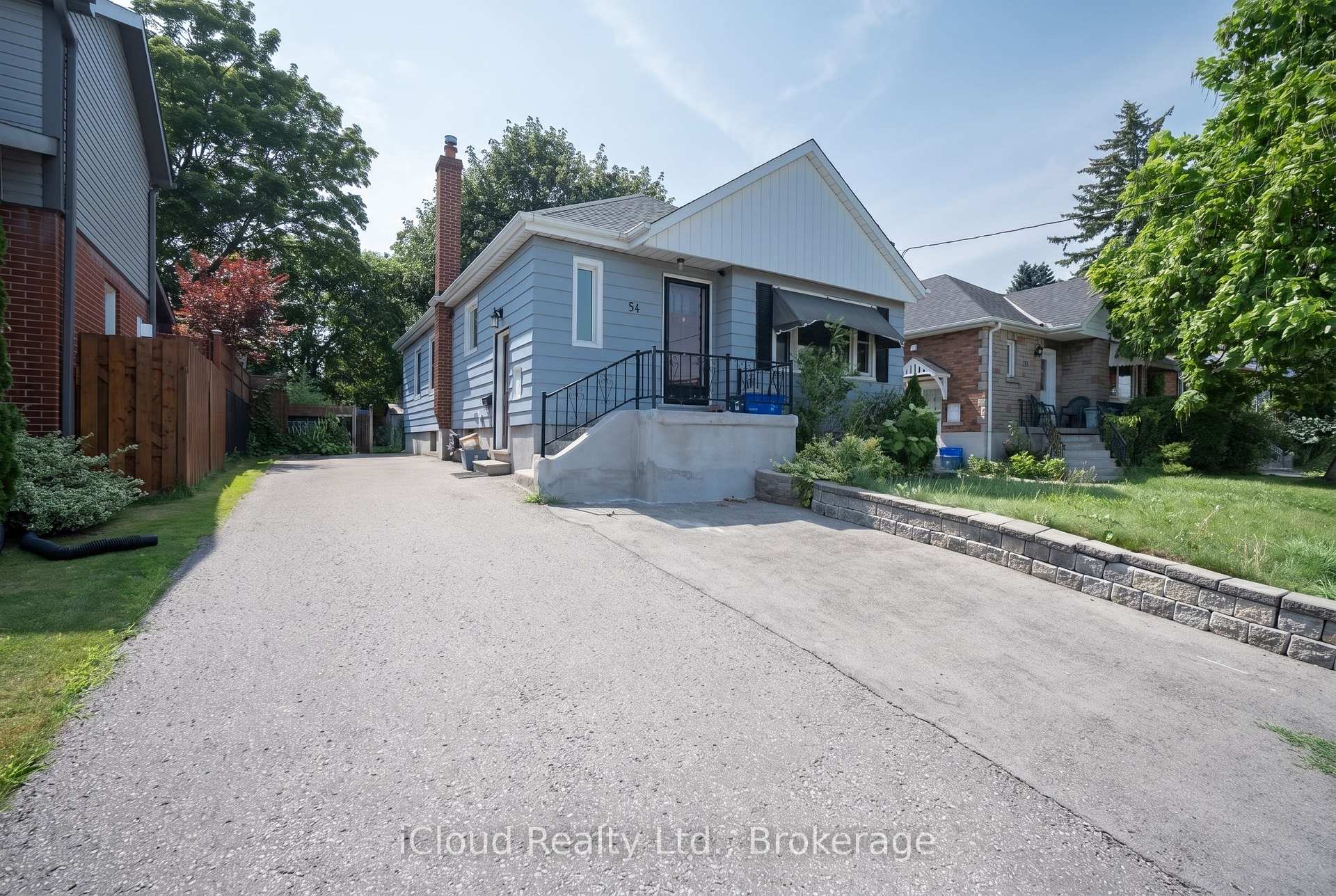 54 Wilson Road S, Oshawa, ON L1H 6B7