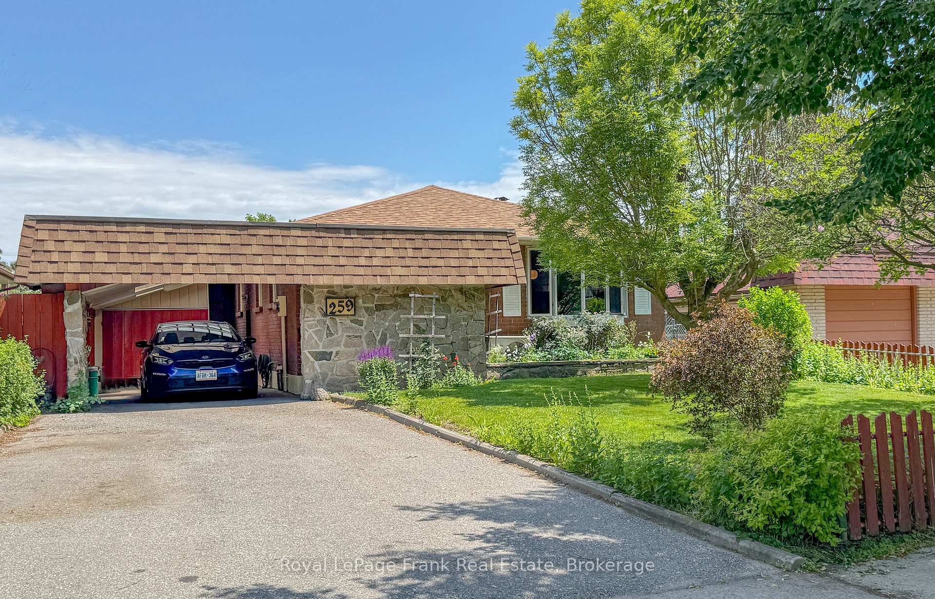 259 Nipigon Street, Oshawa, ON L1J 4N8