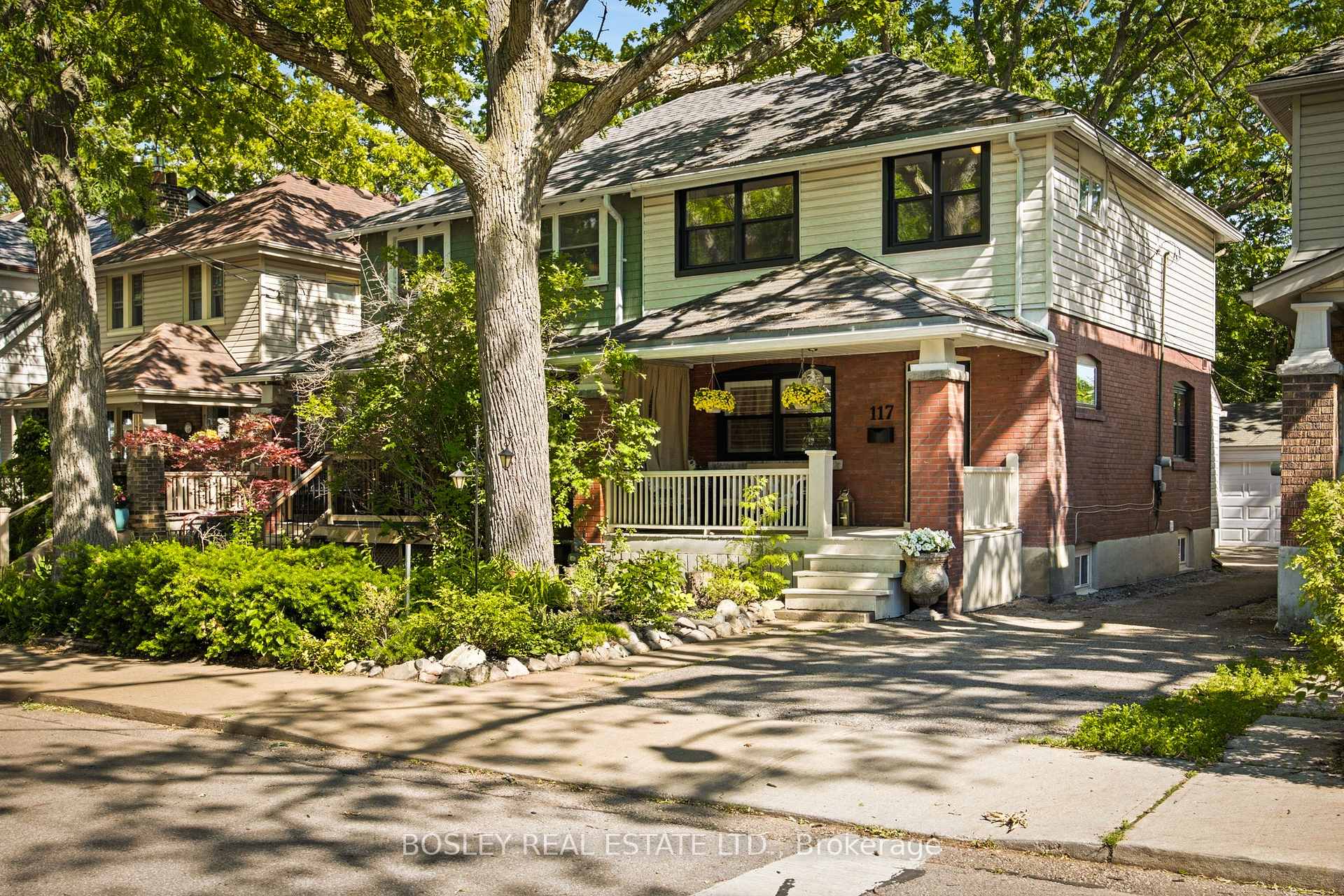 117 Oakcrest Avenue, Toronto E02, ON M4C 1B4