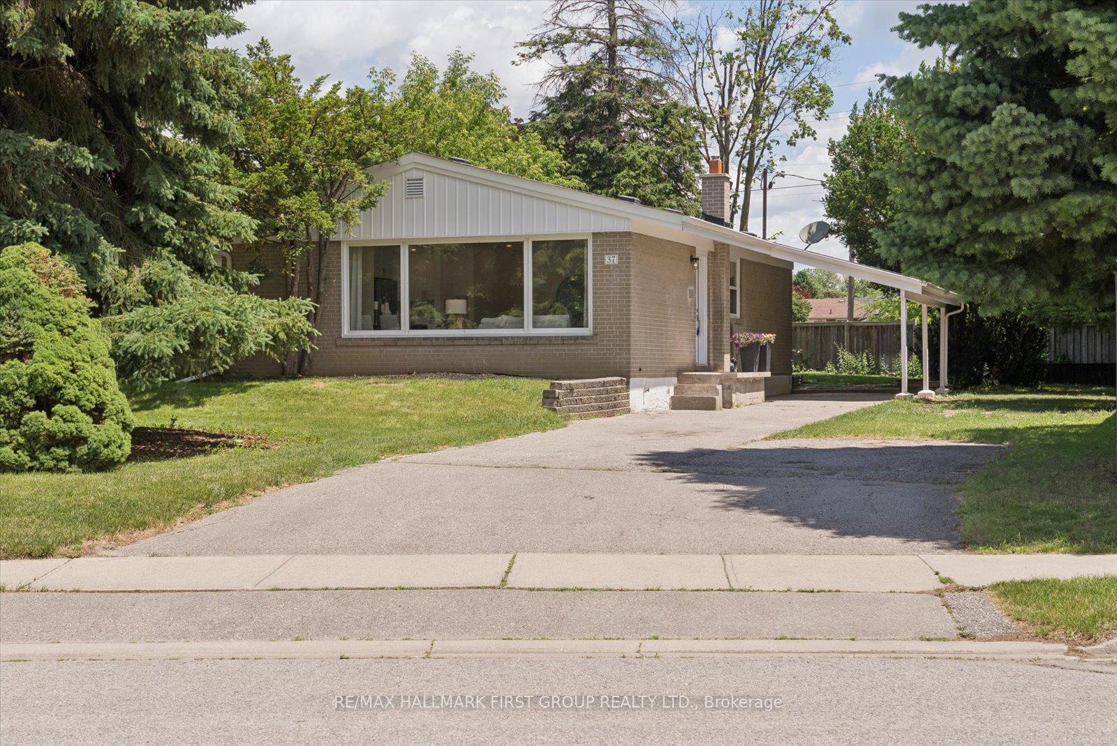 37 Hiley Avenue, Ajax, ON L1S 6H4