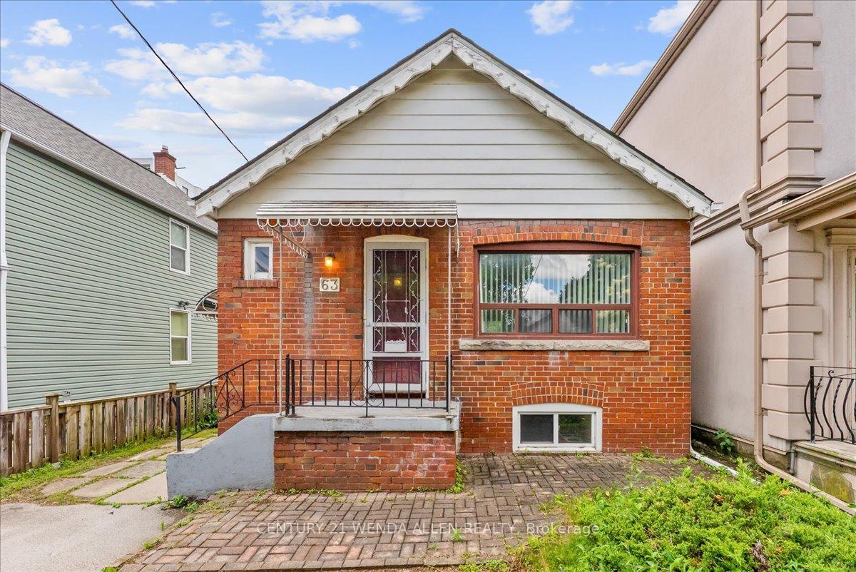 63 Torrens Avenue, Toronto E03, ON M4K 2H9