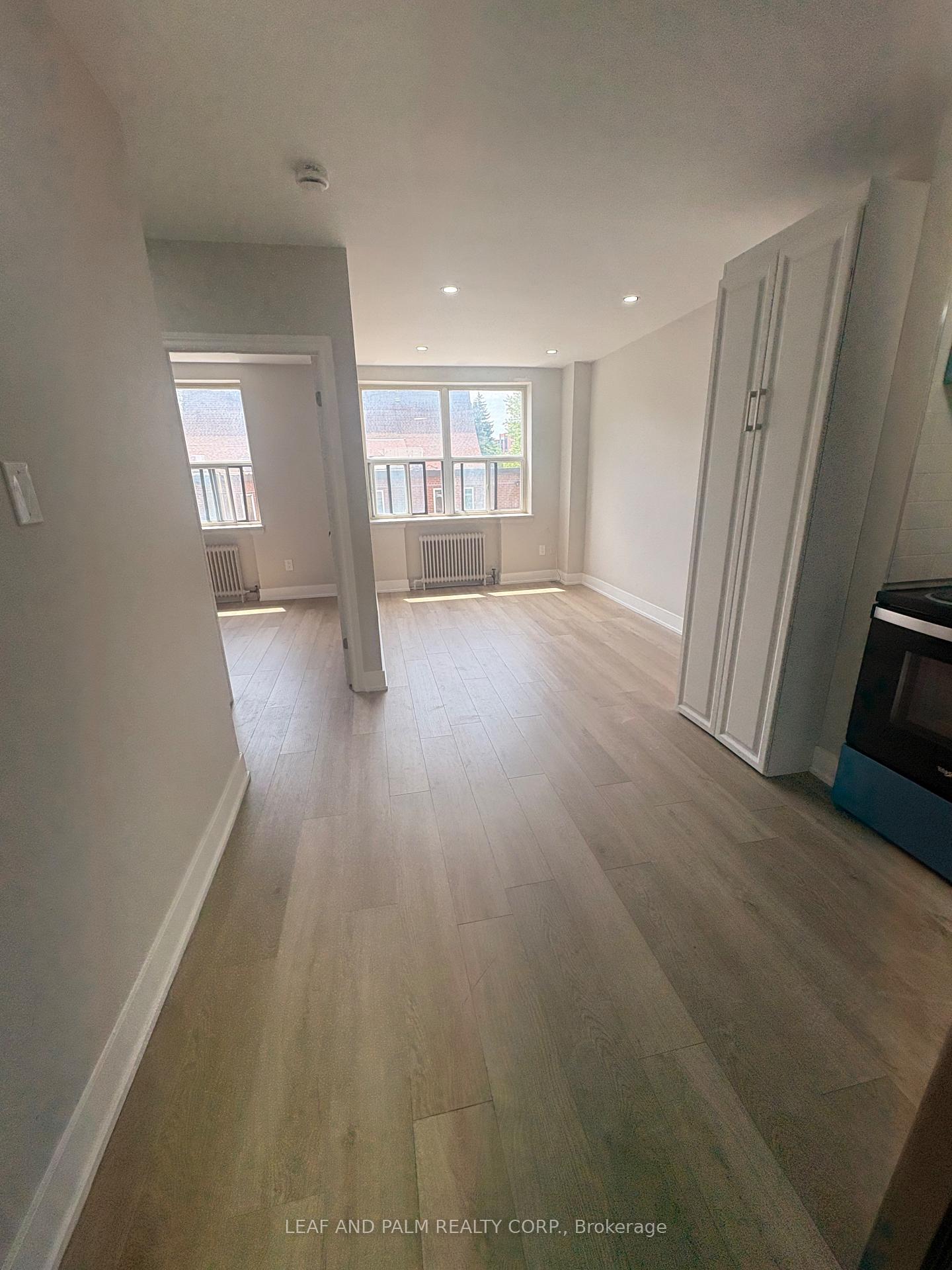 1689 Victoria Pk Avenue, Toronto E04, ON M1R 1R2