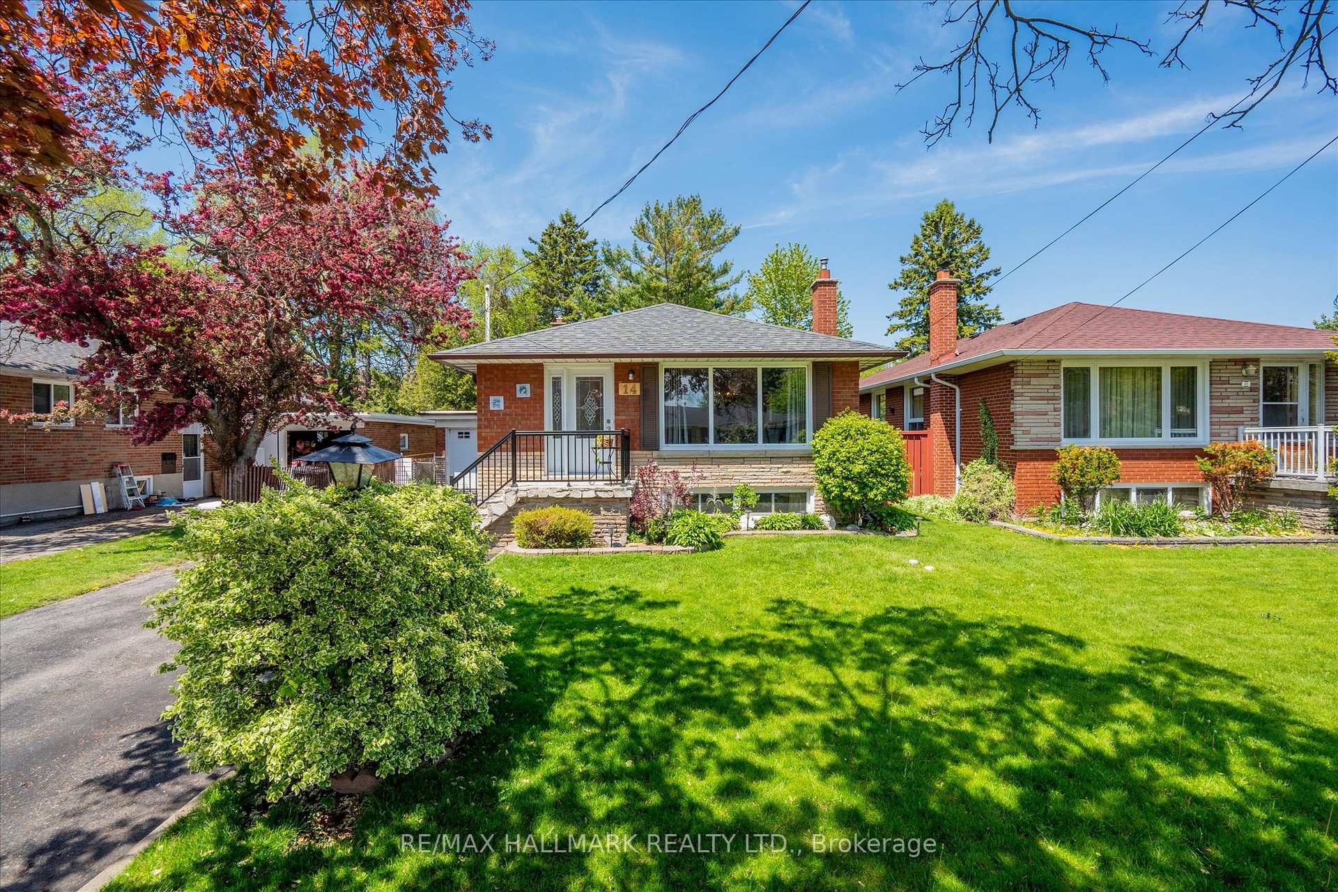 14 Fintona Avenue, Toronto E08, ON M1E 1V3