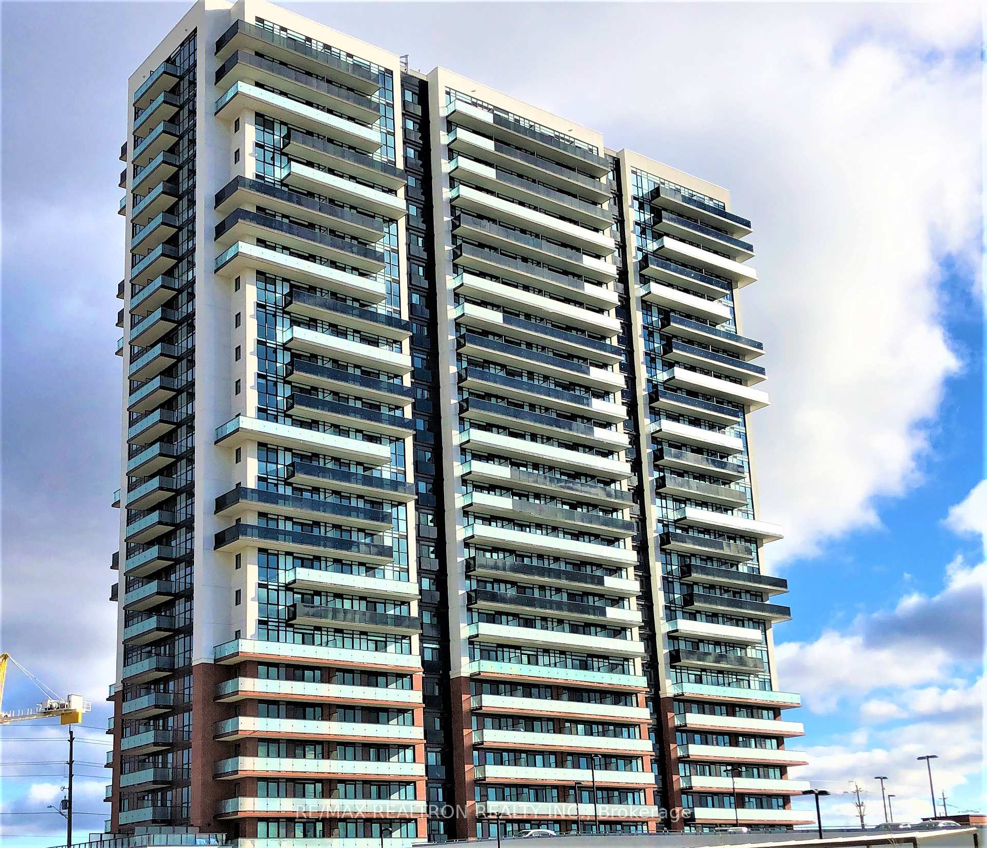 2550 Simcoe Street N 1505, Oshawa, ON L1L 0R5