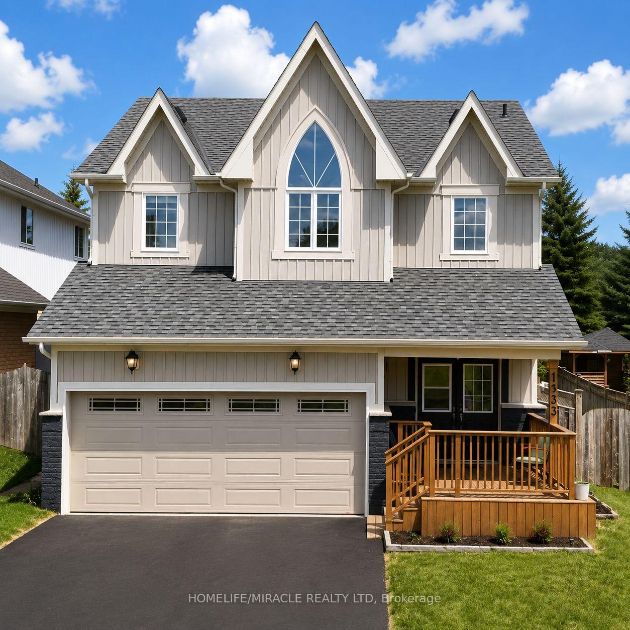 1033 Grandview Street N, Oshawa, ON L1K 2S8