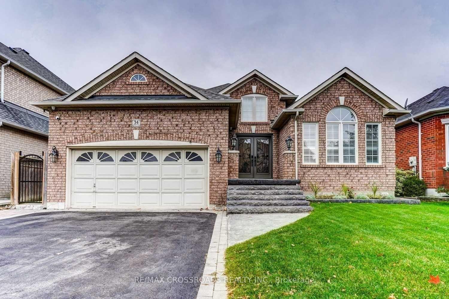 34 Sonley Drive, Whitby, ON L1R 3B3