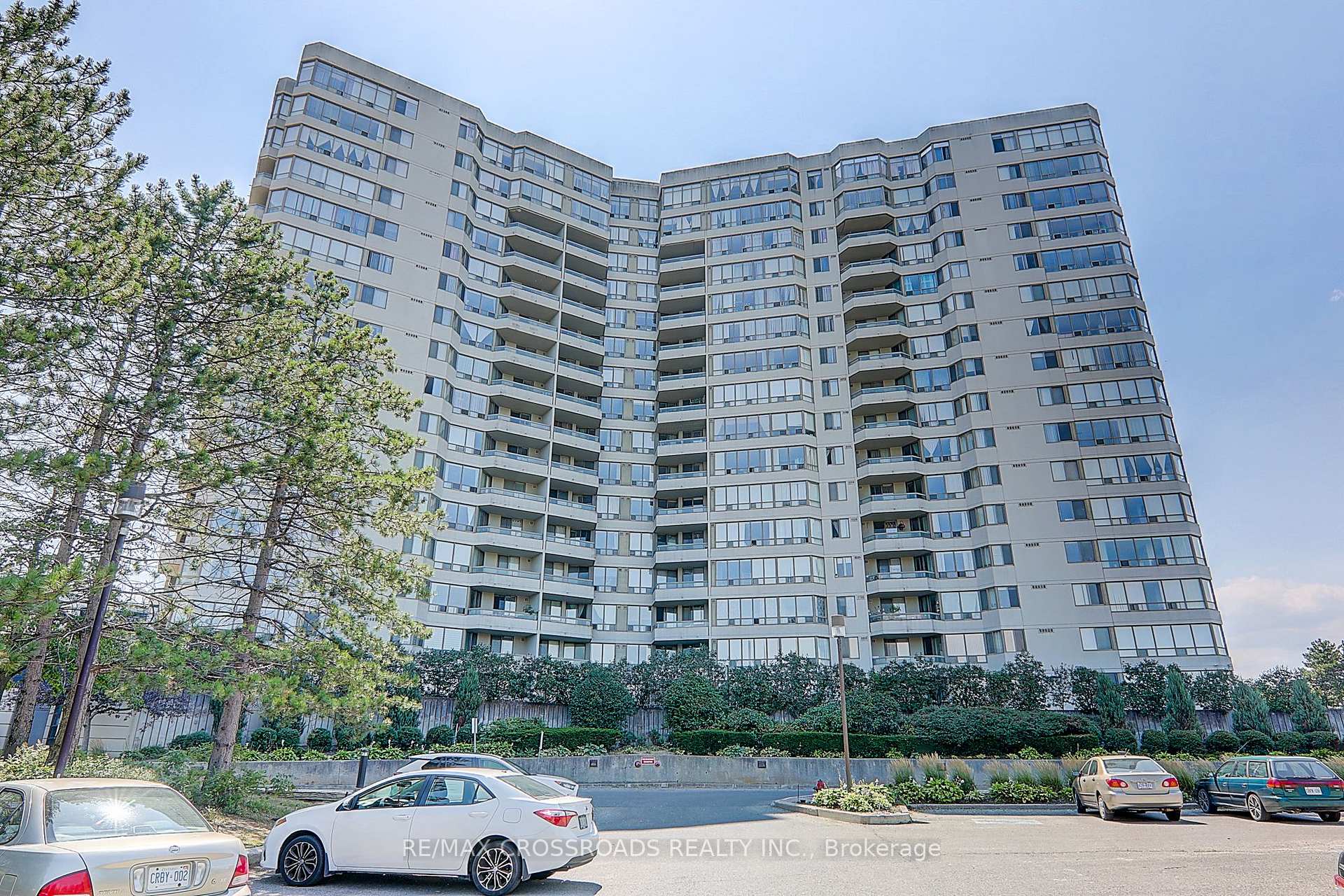 160 Alton Towers Circle 512, Toronto E07, ON M1V 4X8