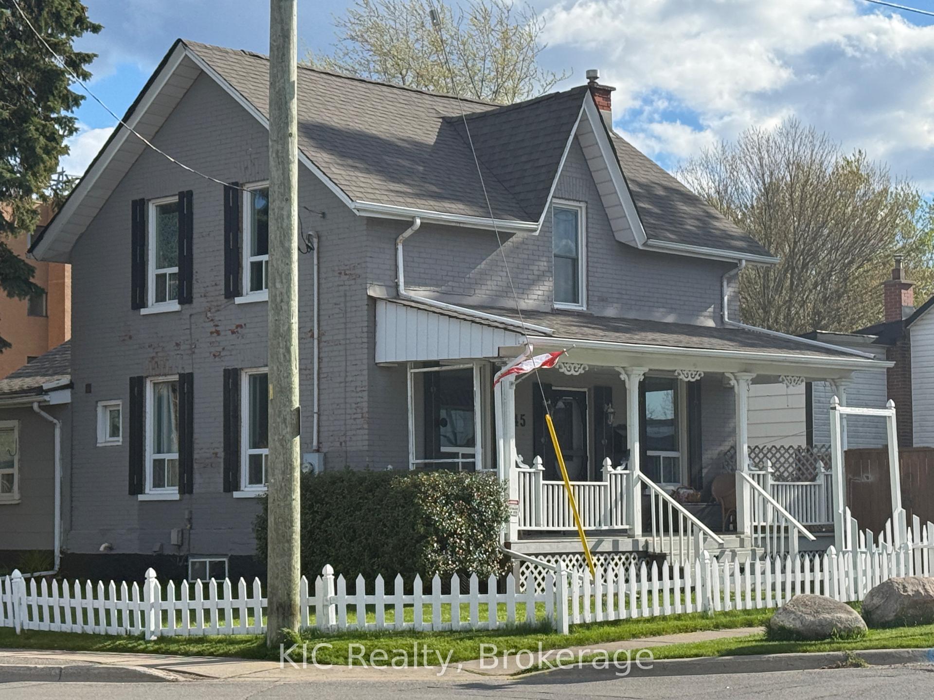 45 Albany Street, Oshawa, ON L1H 2Y9