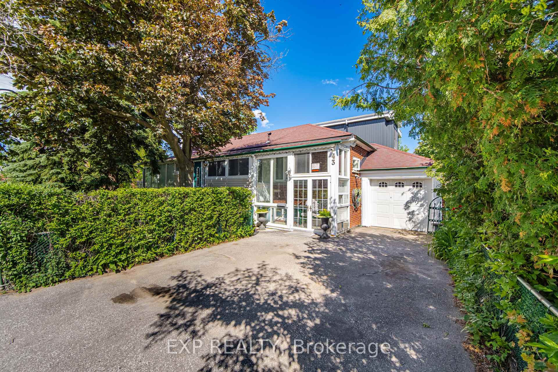 43 Ridgemoor Avenue, Toronto E06, ON M1N 1M5