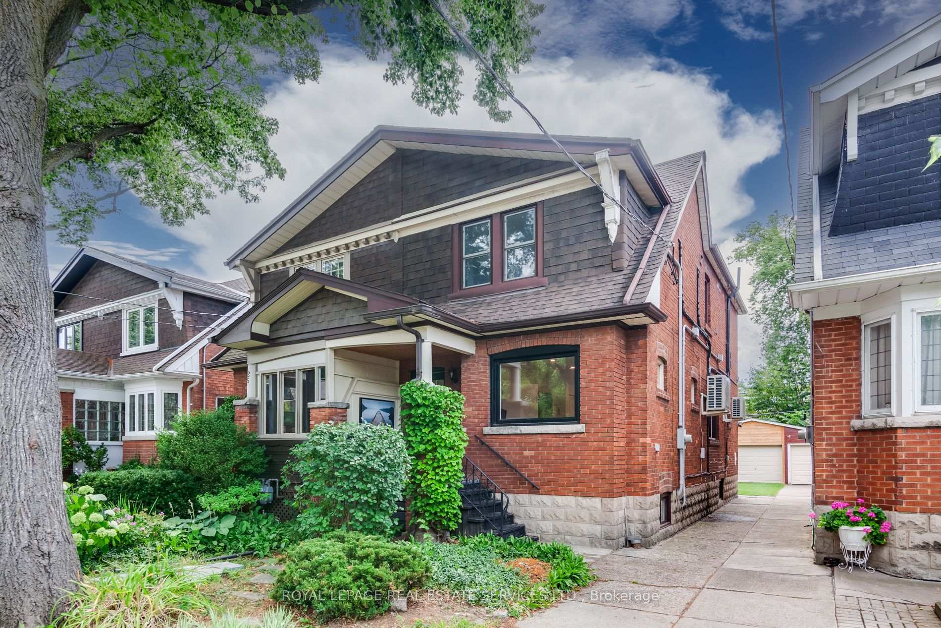 23 Kings Park Boulevard L, Toronto E03, ON M4J 2B7