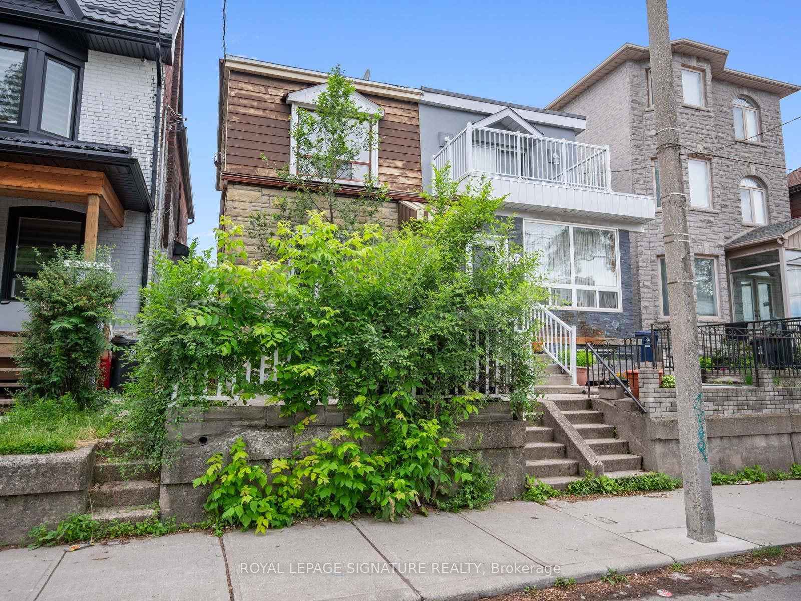 570 Jones Avenue, Toronto E01, ON M4J 3H1