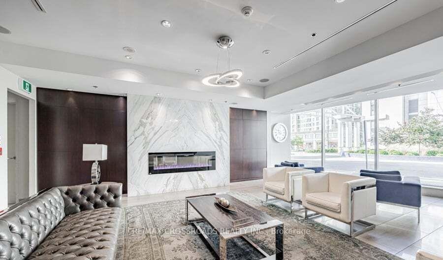 38 Lee Centre Drive 3212, Toronto E09, ON M1H 3J7