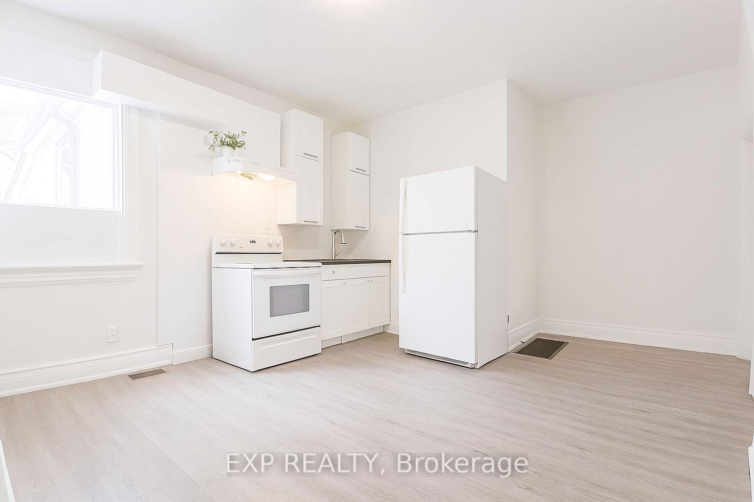 207 Gamble Avenue Main, Toronto E03, ON M4J 2P4