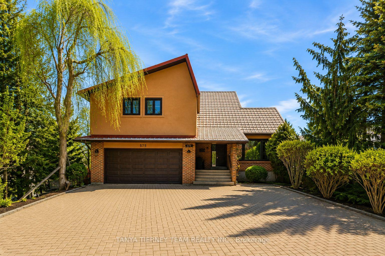 575 Park Crescent, Pickering, ON L1W 2E1