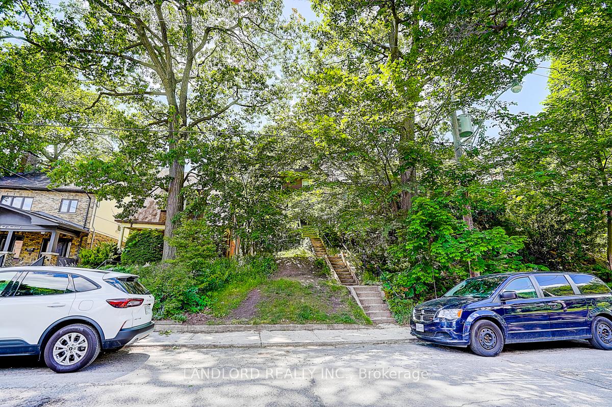 92 Neville Park Boulevard Upper Unit, Toronto E02, ON M4E 3P8