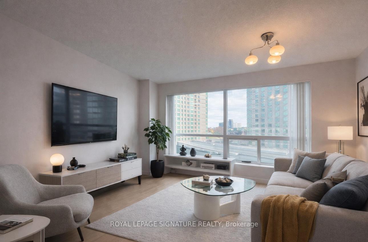 38 Lee Centre Drive 706, Toronto E09, ON M1H 3J7