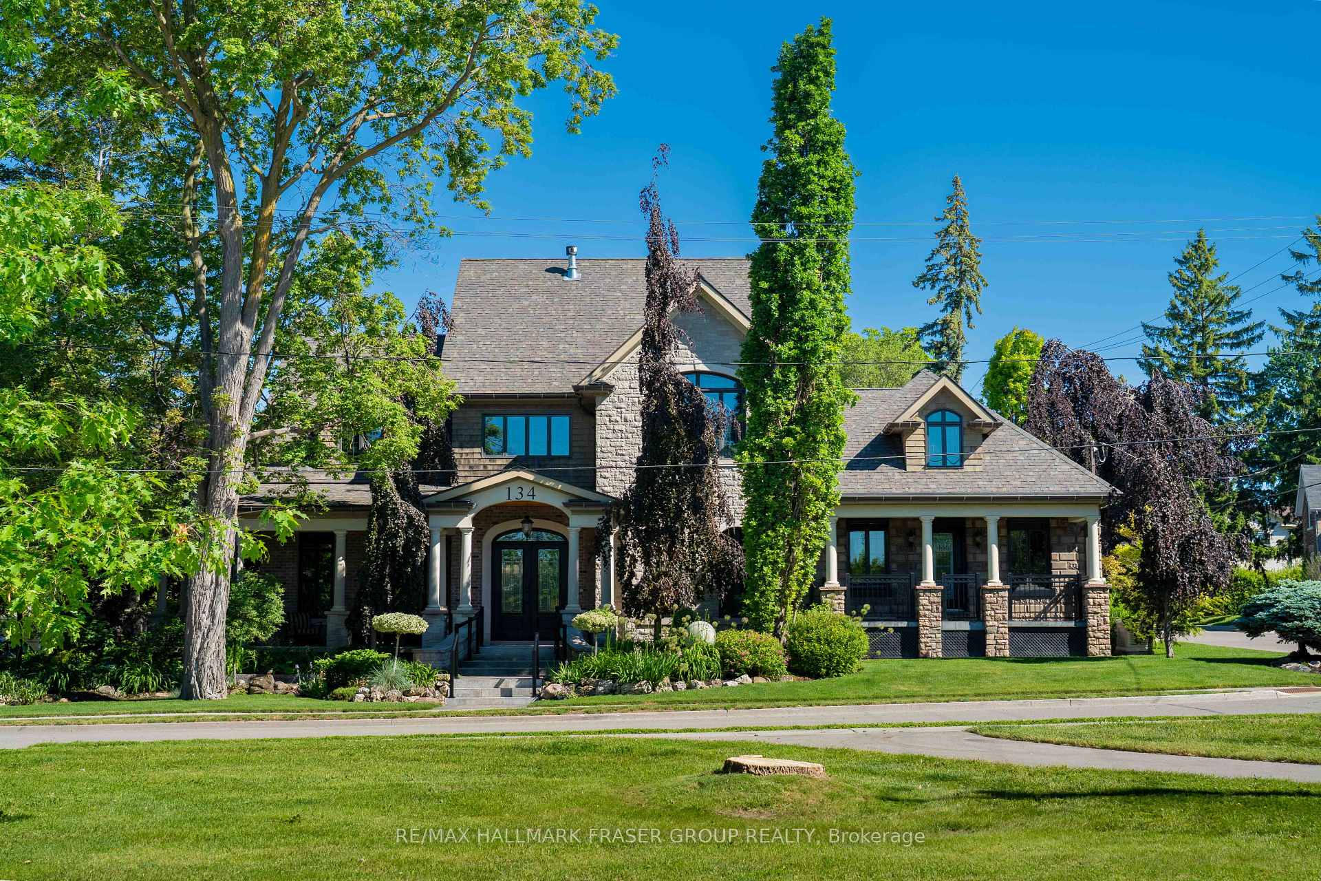 134 Front Street E, Whitby, ON L1N 1A1