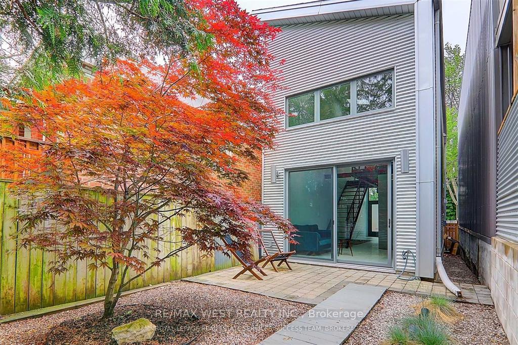781 Craven Road, Toronto E01, ON M4L 2Z7