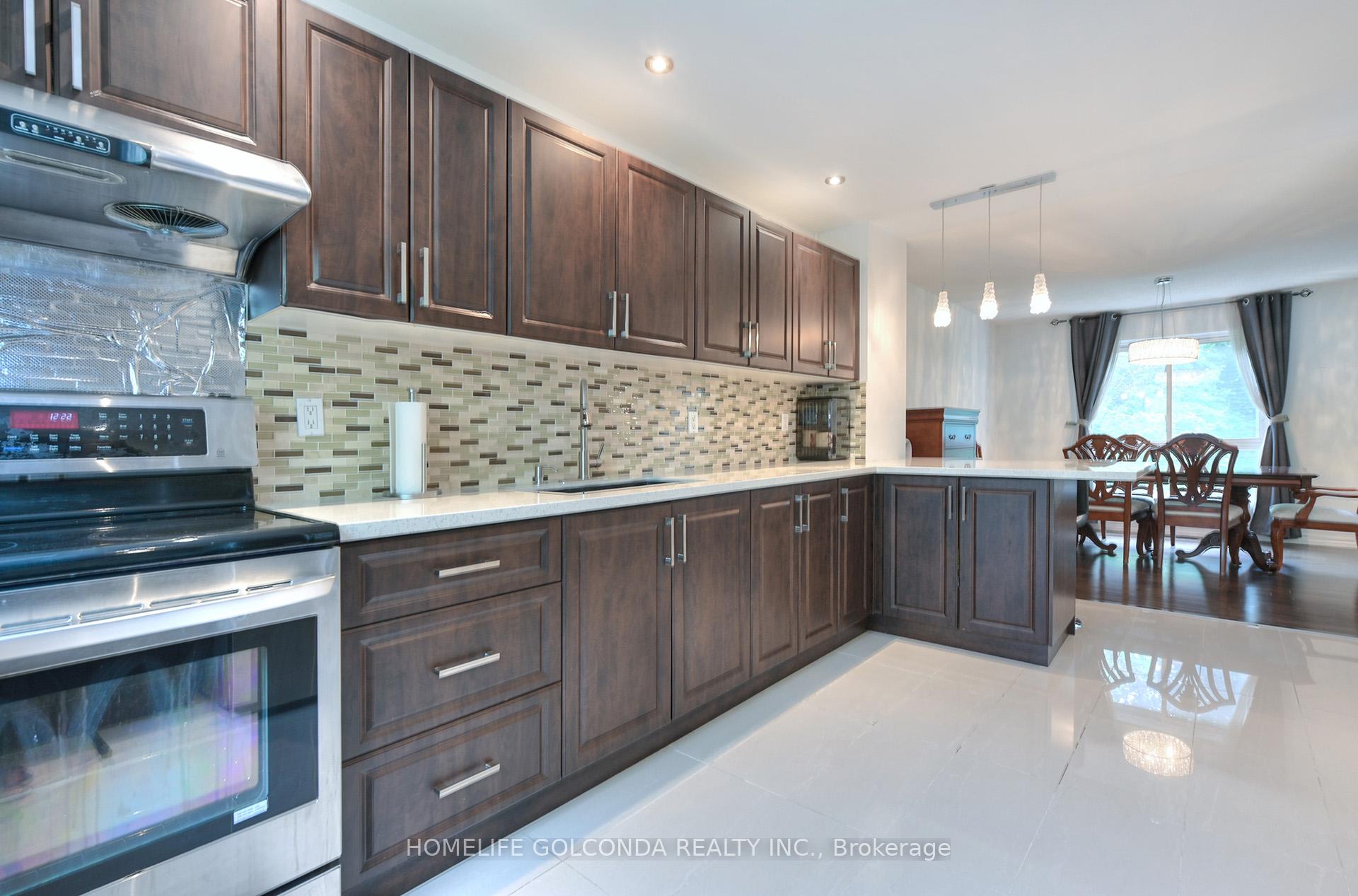 8 Glen Springs Drive, Toronto E05 — photo 3 of 5