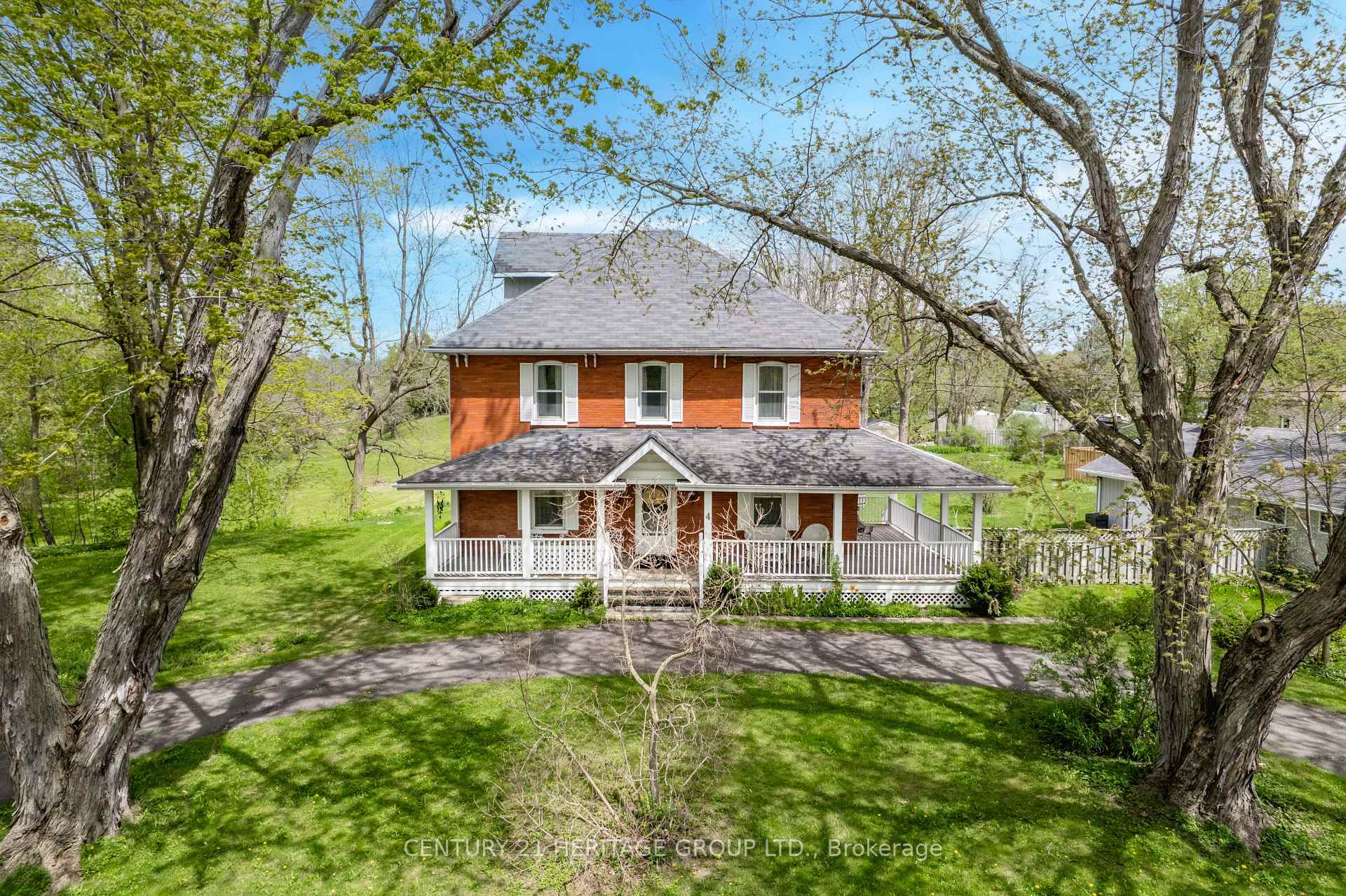 4 Thomas Street, Adjala-Tosorontio, ON L0M 1K0 — Adjala-Tosorontio, Ontario