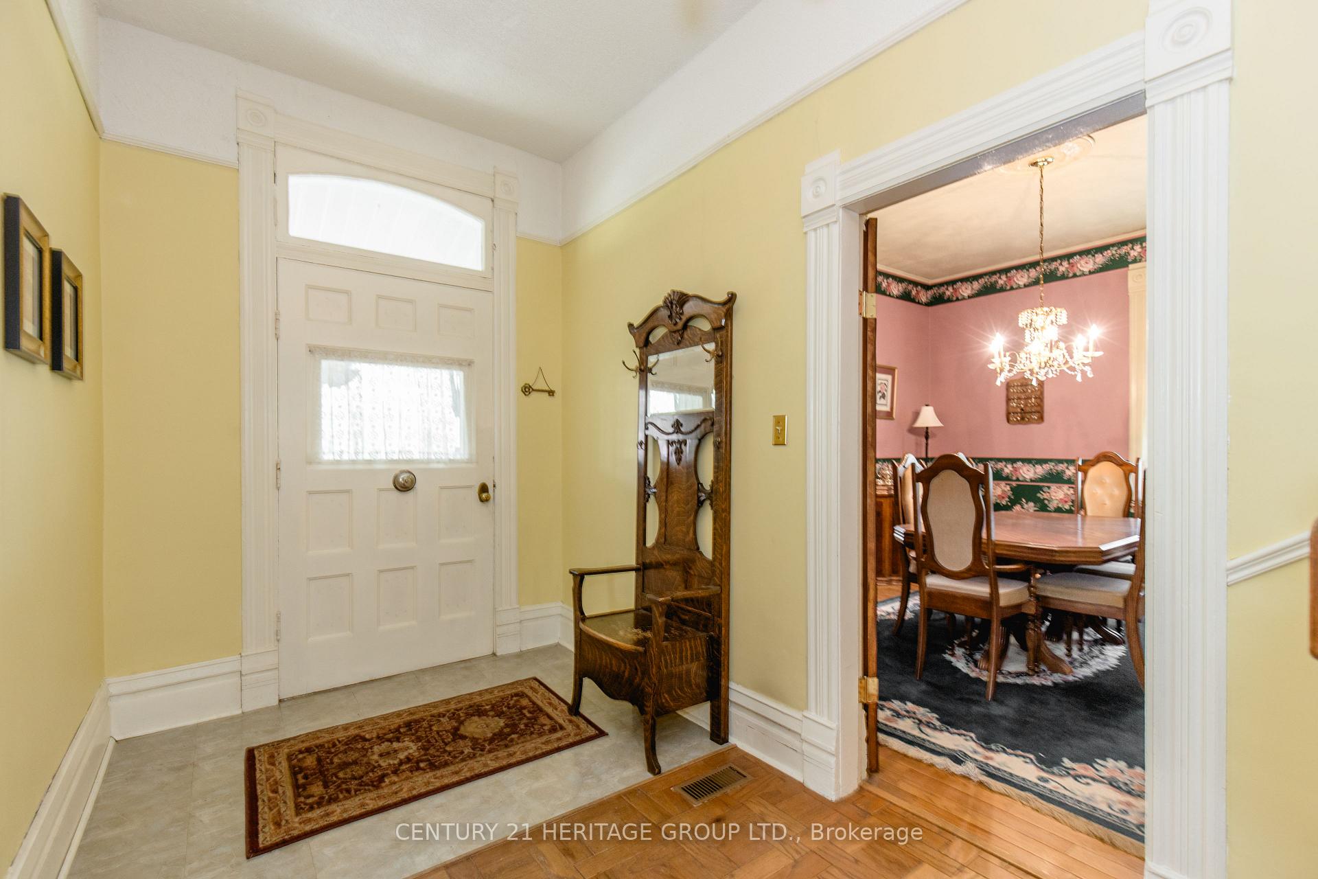 4 Thomas Street, Adjala-Tosorontio — photo 5 of 5