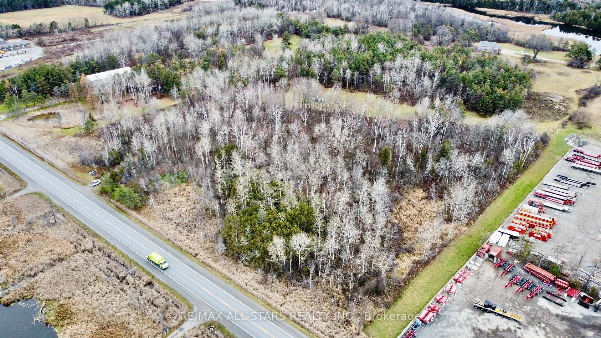 0 48 Highway, Georgina — photo 3 of 5