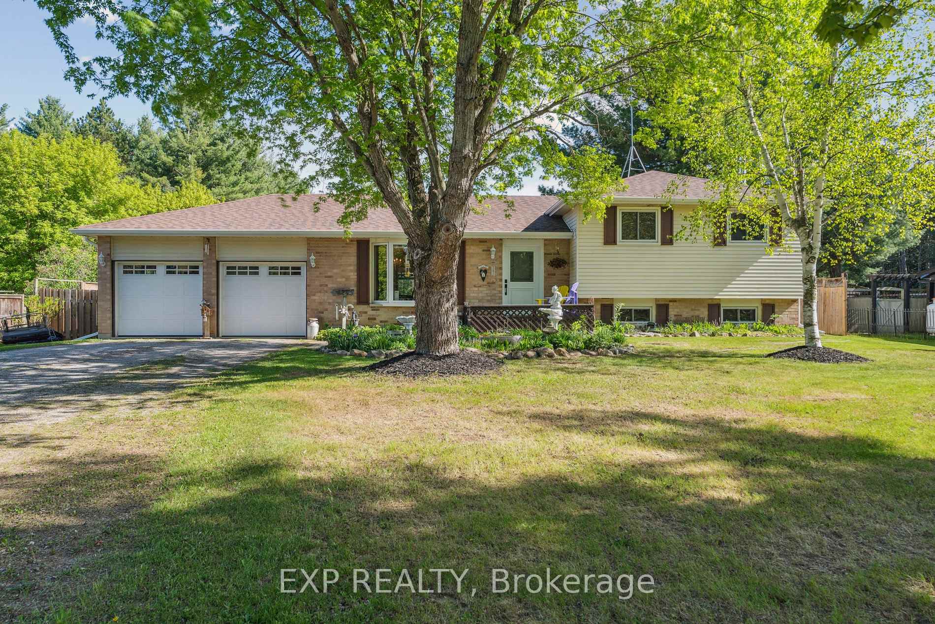 8245 Main Street, Adjala-Tosorontio, ON L0M 1M0 — Adjala-Tosorontio, Ontario