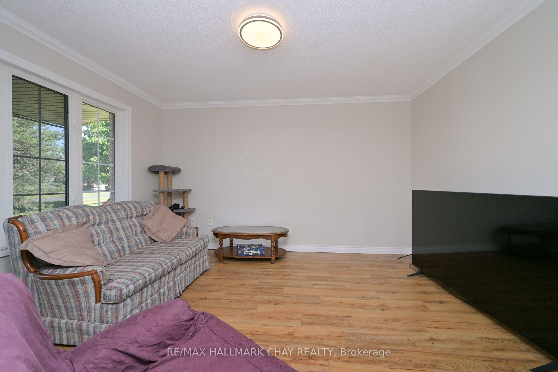 16 Brian Crescent, Adjala-Tosorontio — photo 5 of 5