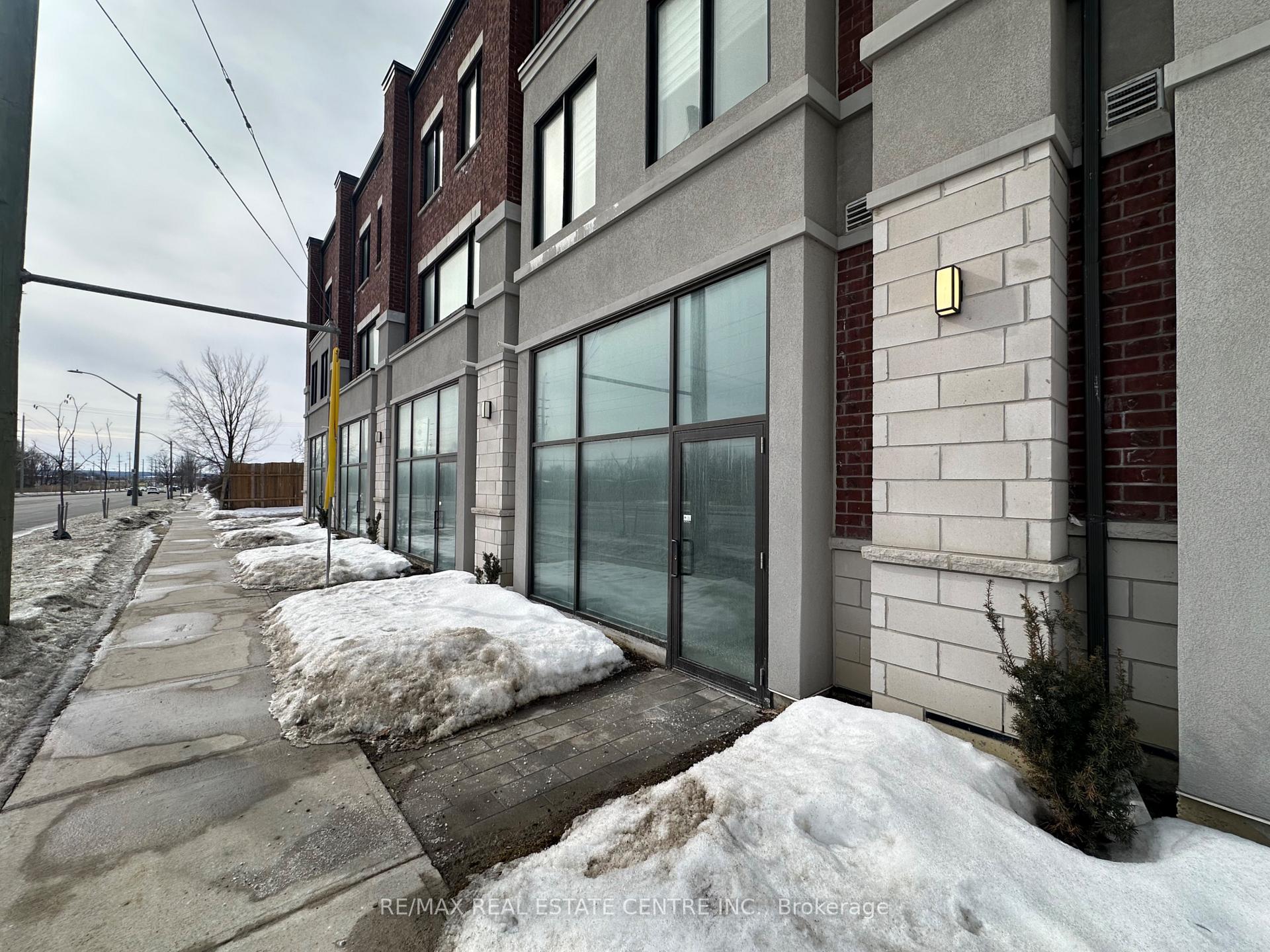 200 Dissette Street 4, Bradford West Gwillimbury, ON L4Z 3G8