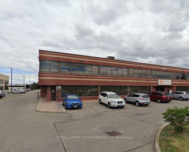 237 Romina Road 3, Vaughan, ON L4K 4V3