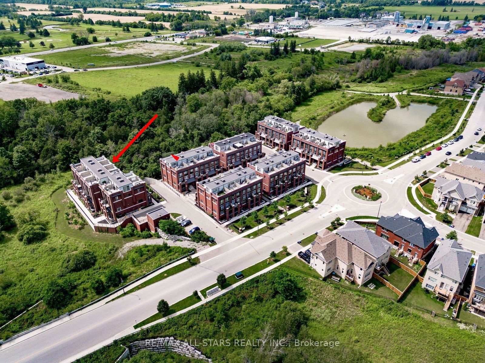 2 Linsmore Place 302, Whitchurch-Stouffville, ON L4A 4T4 — Whitchurch-Stouffville, Ontario
