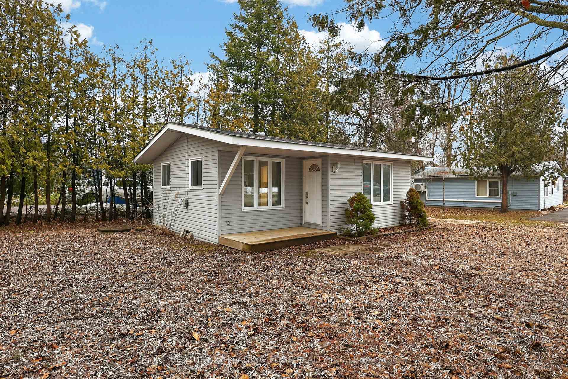 2073 Kate Avenue, Innisfil — photo 3 of 5