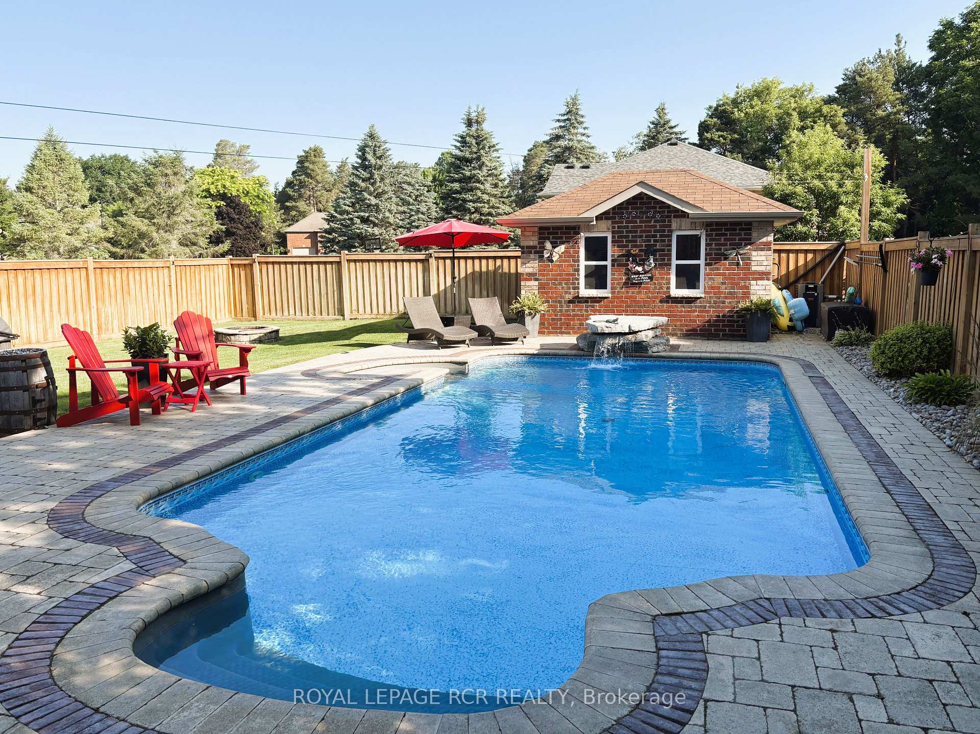 10 Fisher Drive, Adjala-Tosorontio, ON L0M 1J0 — Adjala-Tosorontio, Ontario