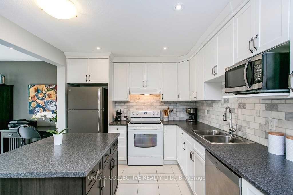 187 Hutchinson Dr, New Tecumseth — photo 4 of 5