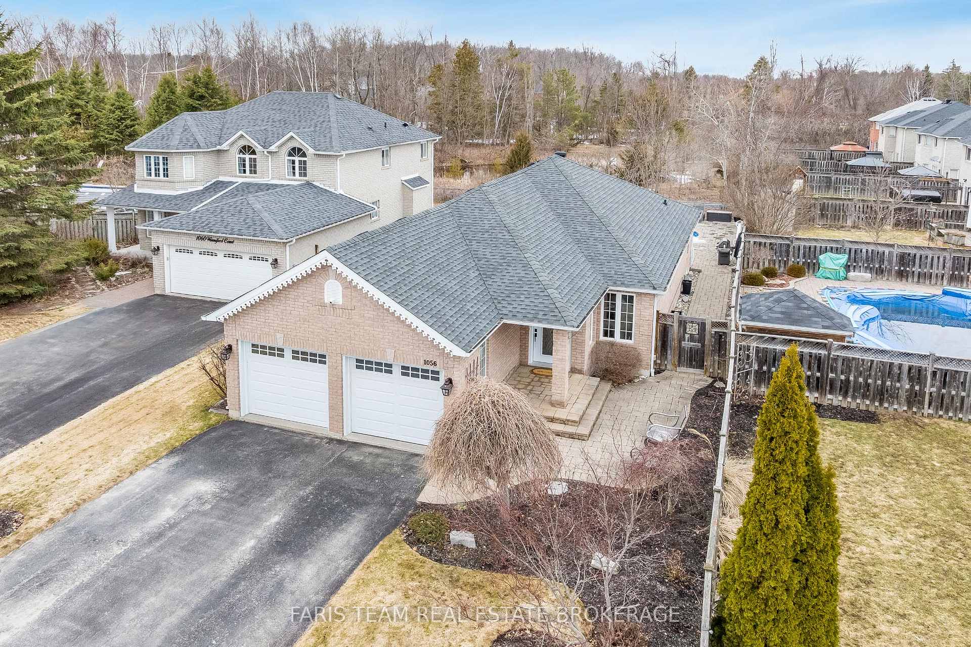 1056 Winnifred Court, Innisfil, ON L9S 2B3