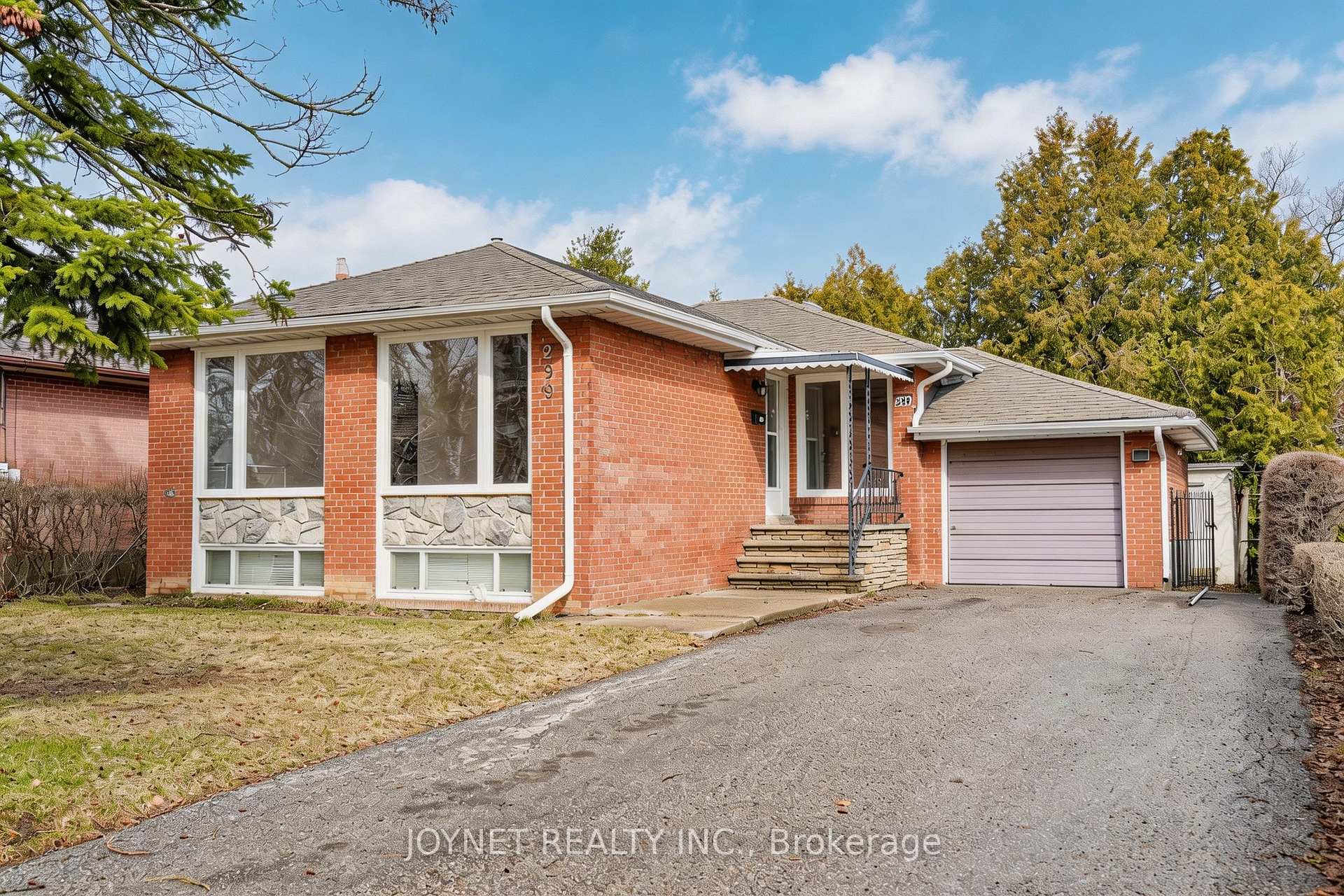 299 Palmer Avenue, Richmond Hill, ON L4C 1P4