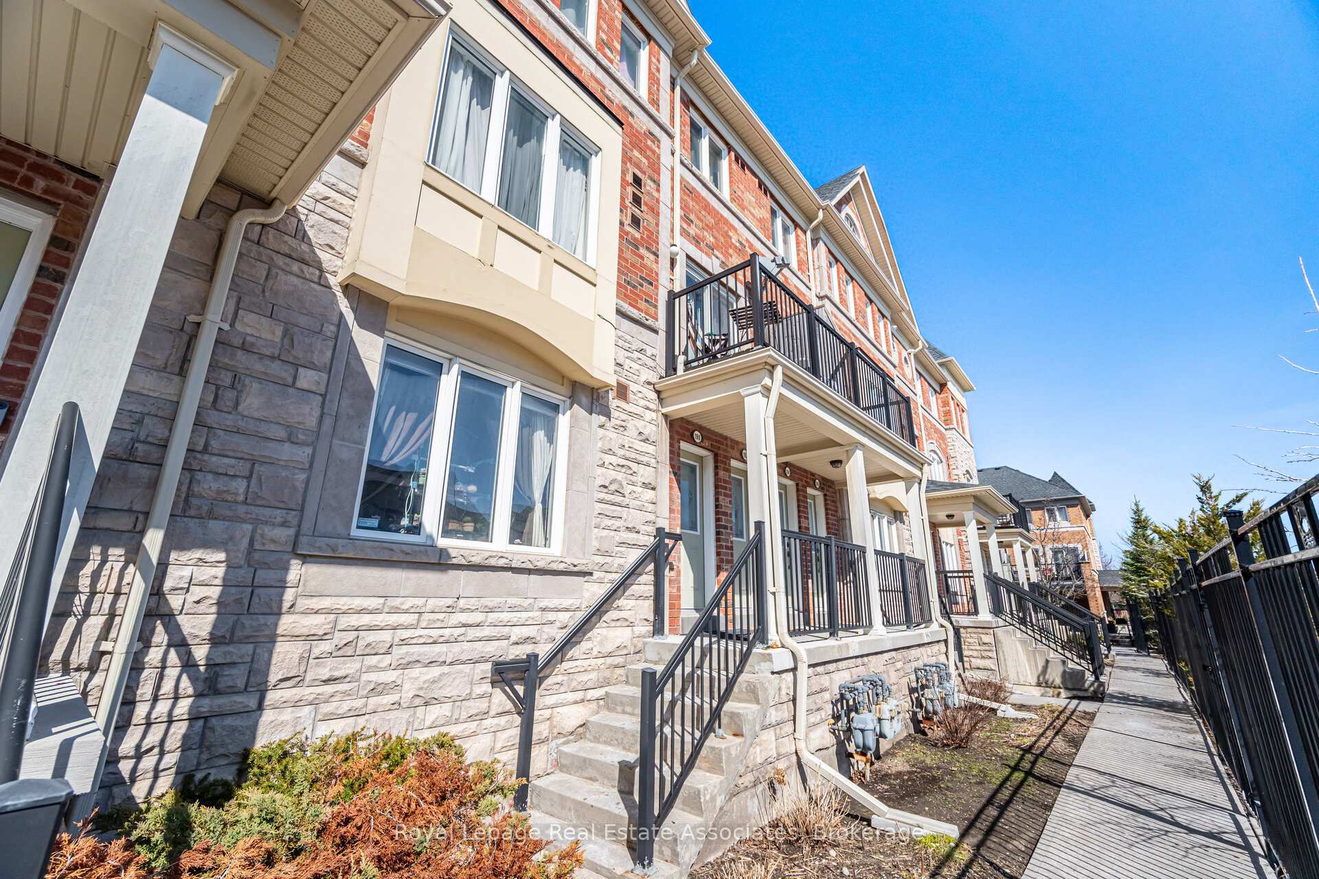 192 Louisbourg Way 107, Markham, ON L6E 0C2