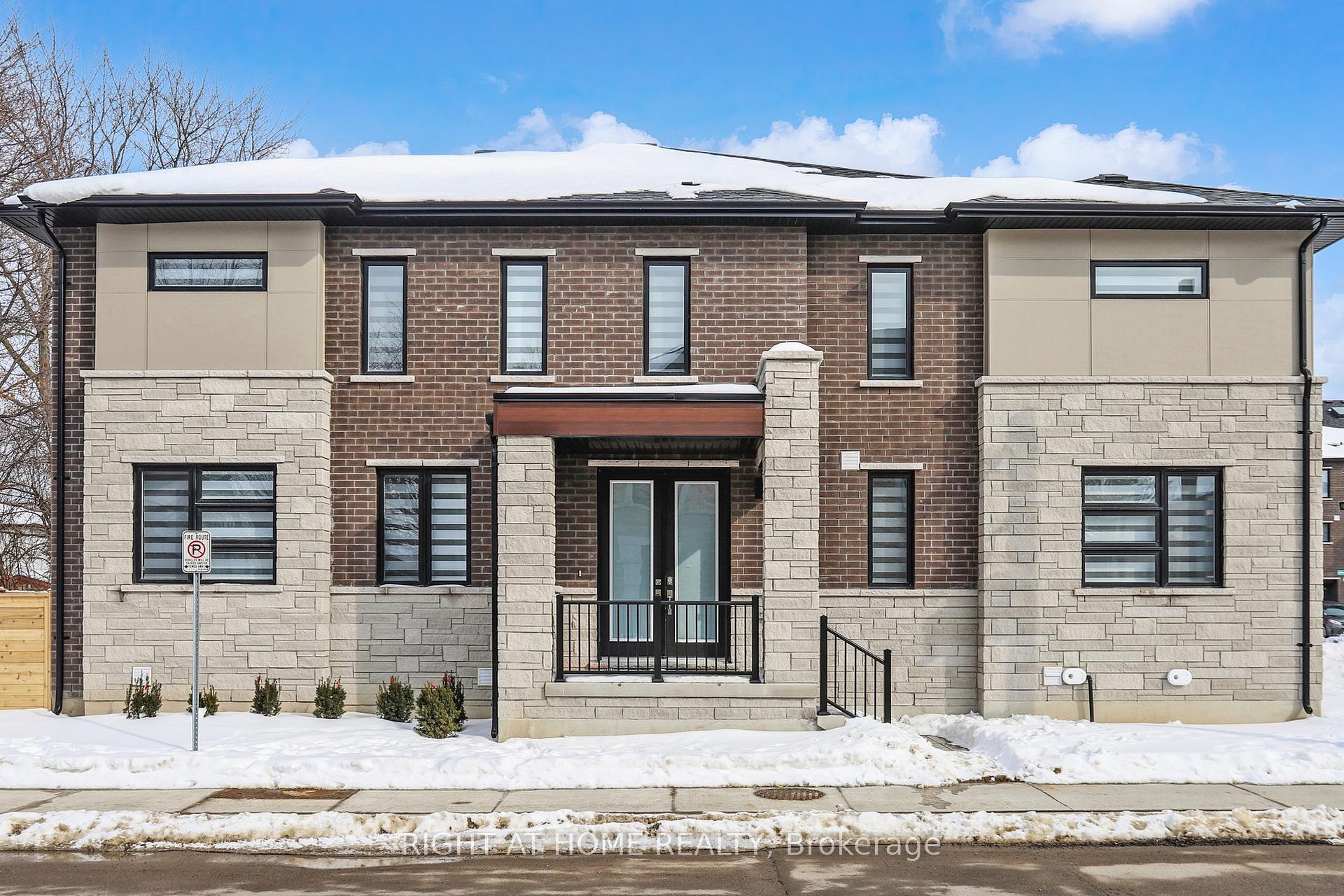 154 Anna Russell Way, Markham, ON L3R 3X3