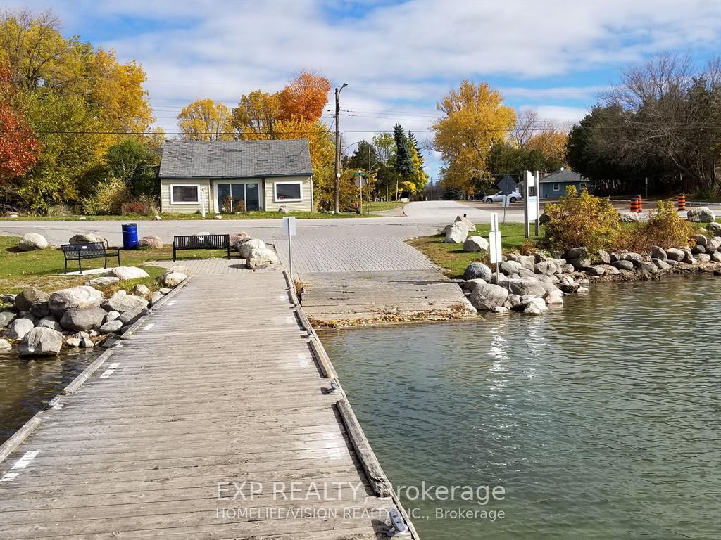 51 Lake Drive, Georgina — photo 4 of 5