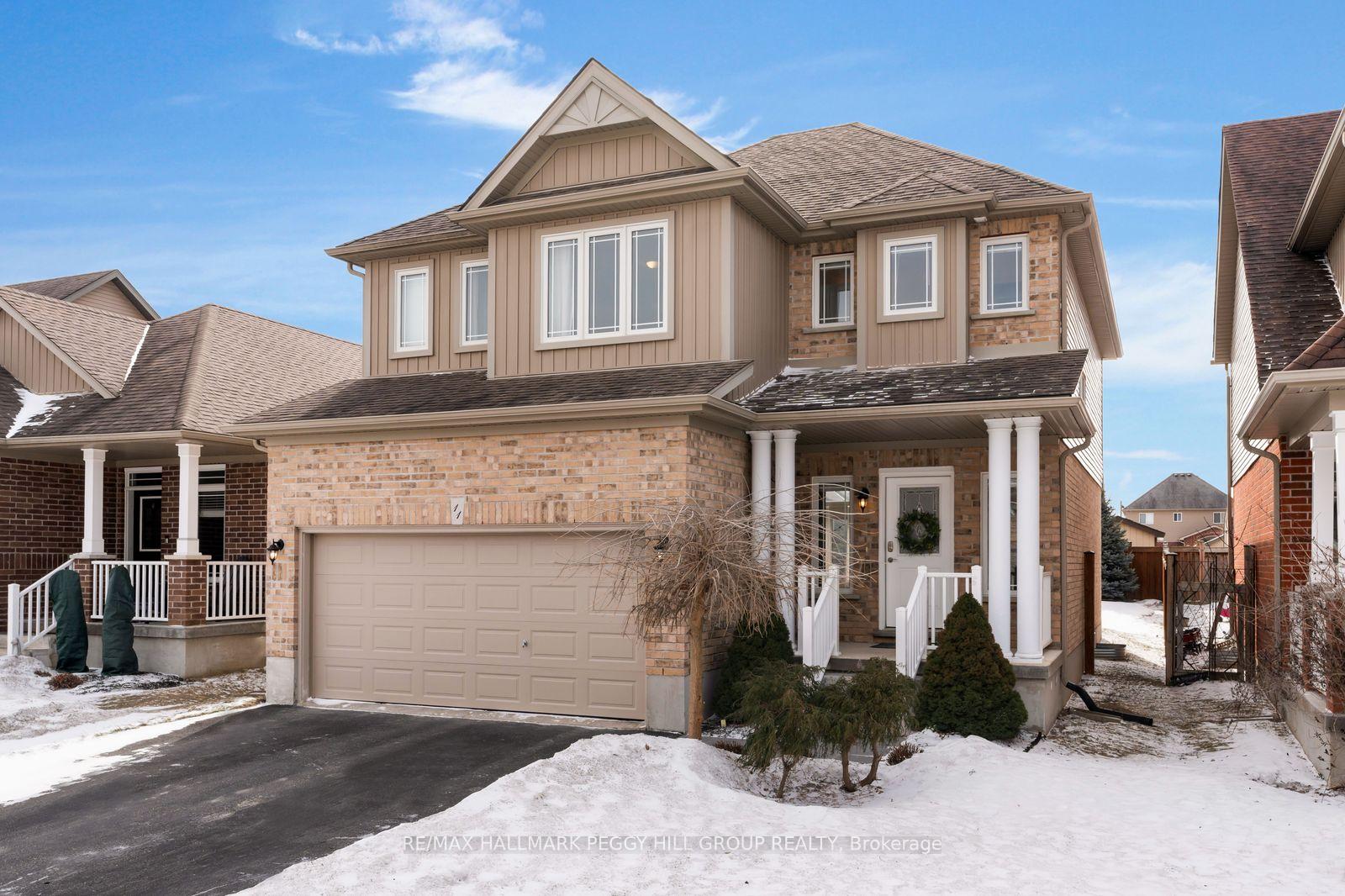 11 Arnold Crescent, Essa, ON L3W 0P9