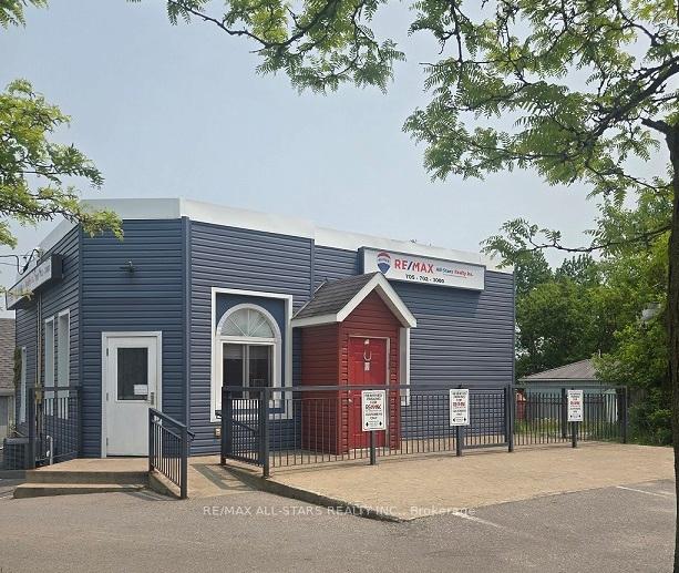 1 Albert Street S, Brock, ON L0C 1H0