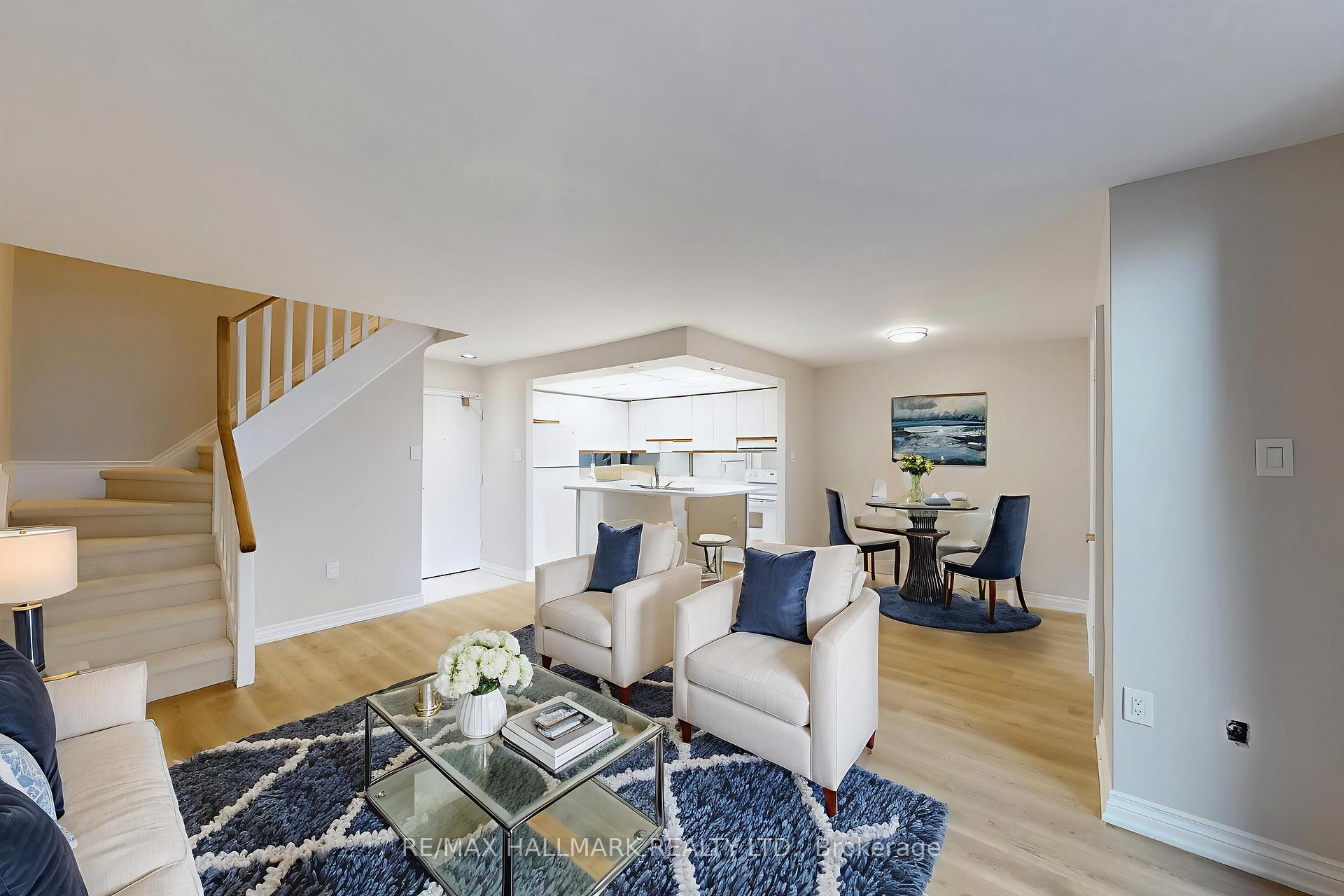 16 Elgin Street 316, Markham, ON L3T 4T4