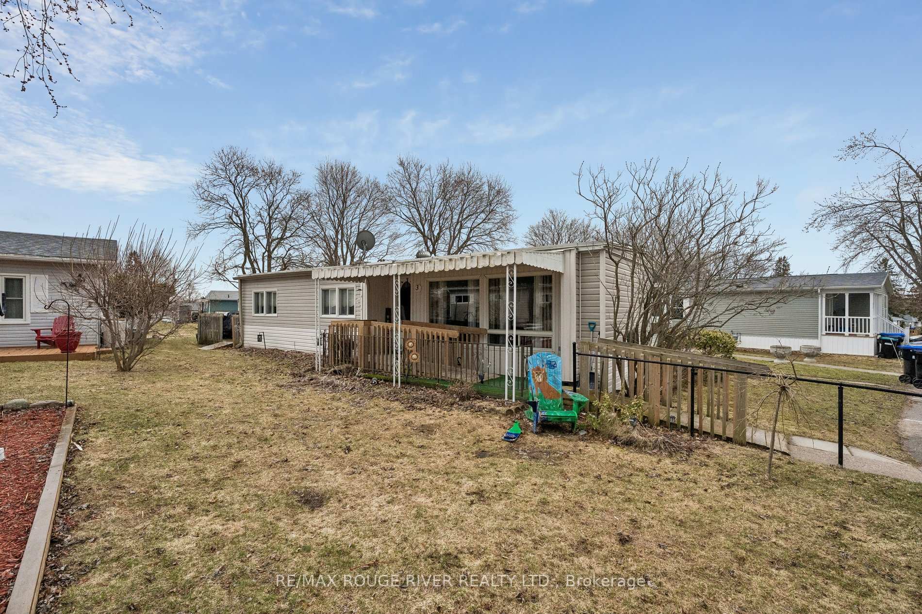 35 Hawthorne Drive, Innisfil, ON L9S 1P1