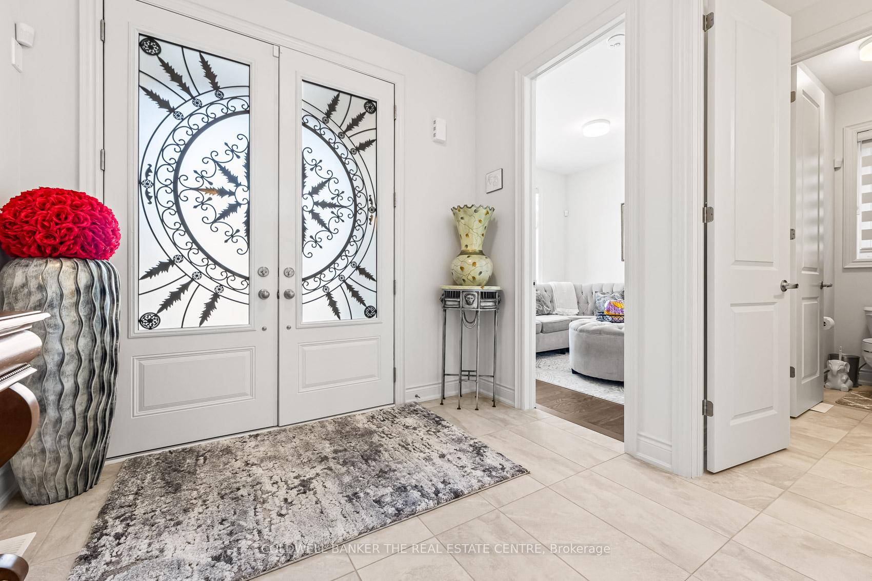 28 Bellflower Crescent, Adjala-Tosorontio — photo 3 of 5
