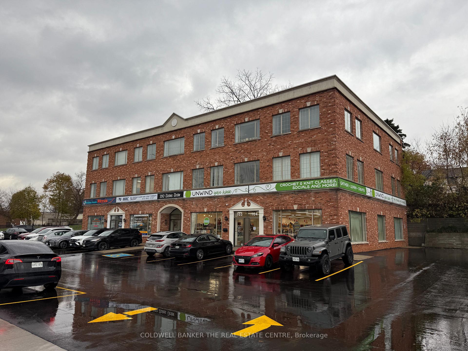 390 Davis Drive 303, Newmarket, ON L3Y 7T8
