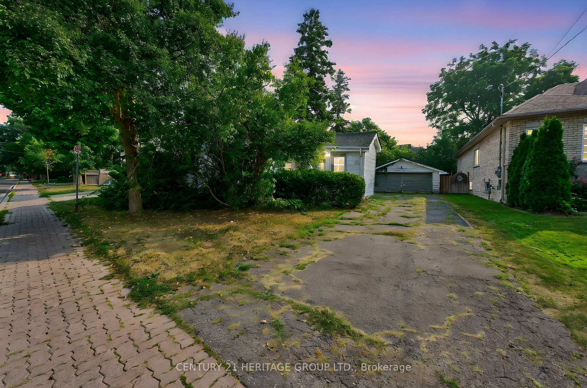 117 Lucas Street, Richmond Hill, ON L4C 4P4