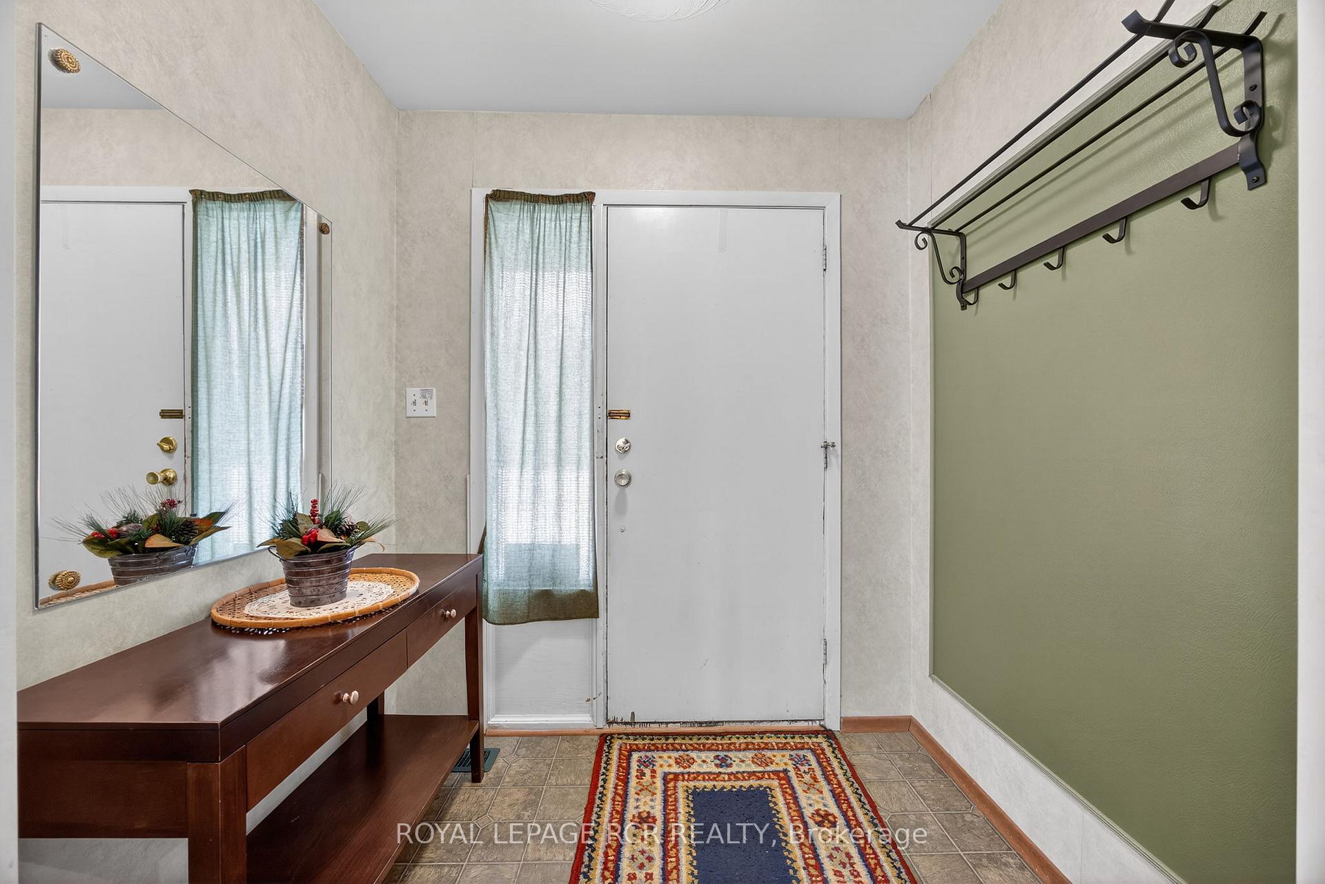 24 Drummond Street, Adjala-Tosorontio — photo 3 of 5