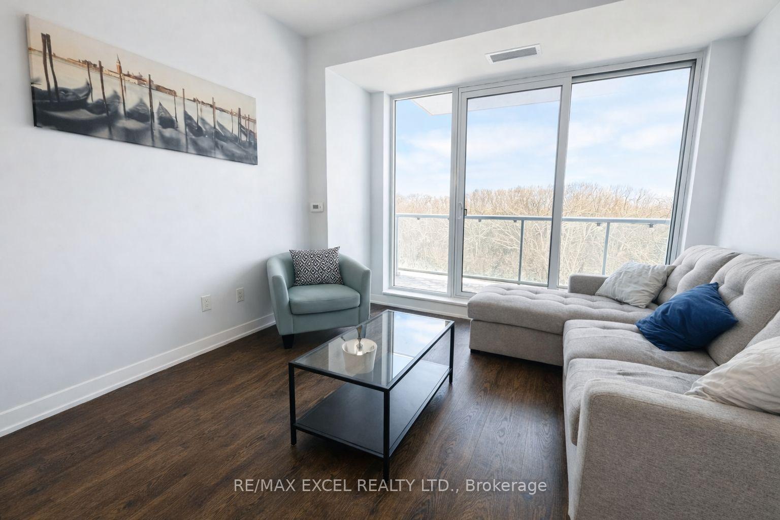 6 David Eyer Road E 407, Richmond Hill, ON L4S 0N5